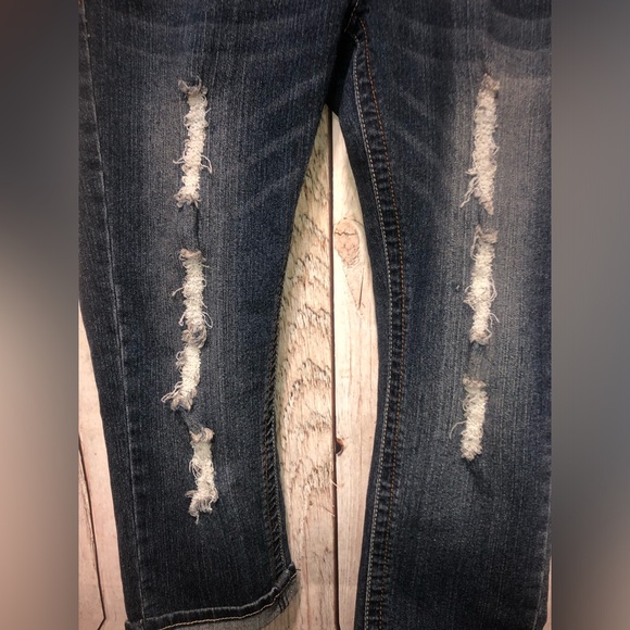 South Pole Stretch Juniors Size 5 Cuffed Denim Capris Feather Pocket Design - Picture 7 of 12